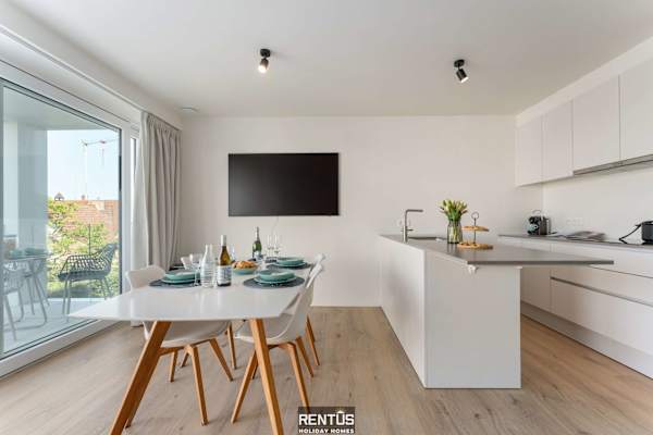 Zwem & Zen - spacious apartment with outdoor pool