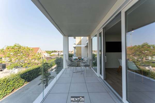 Zwem & Zen - spacious apartment with outdoor pool