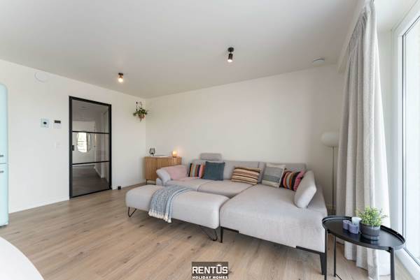 Zwem & Zen - spacious apartment with outdoor pool