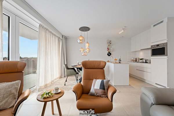 Seaphir-vacation apartment with pool in Nieuwpoort