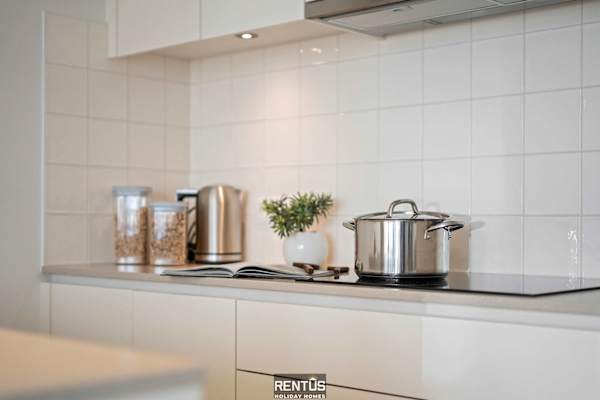 Seaphir-vacation apartment with pool in Nieuwpoort