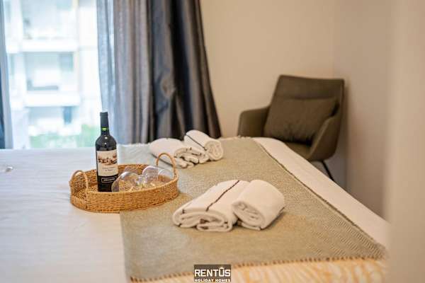 Seaphir-vacation apartment with pool in Nieuwpoort