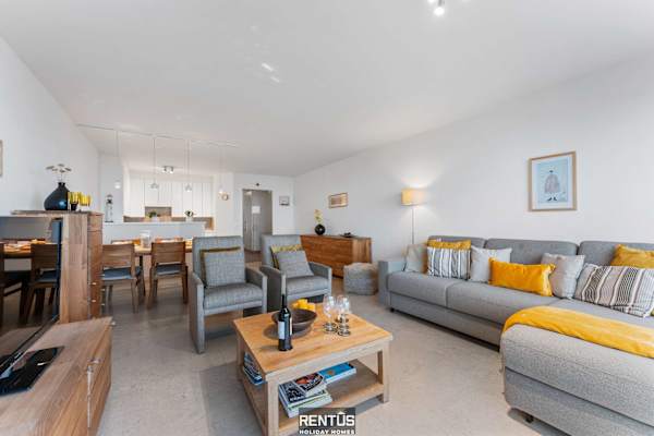 Optimist - apartment with sea view and garage