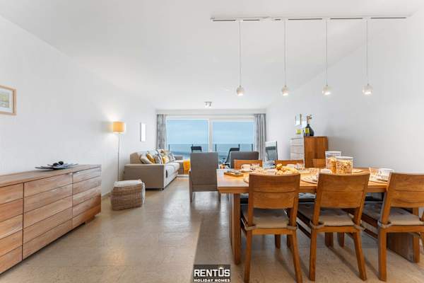 Optimist - apartment with sea view and garage