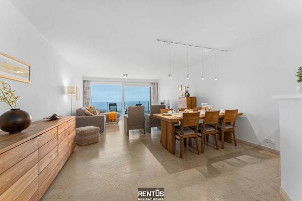 Optimist - apartment with sea view and garage
