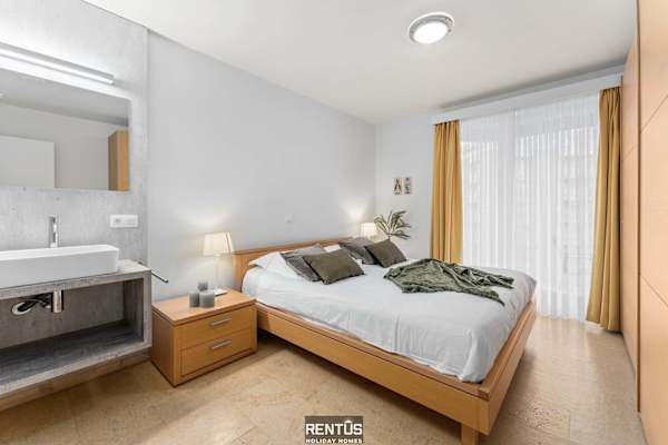 Optimist - apartment with sea view and garage