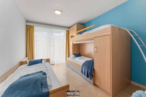 Optimist - apartment with sea view and garage