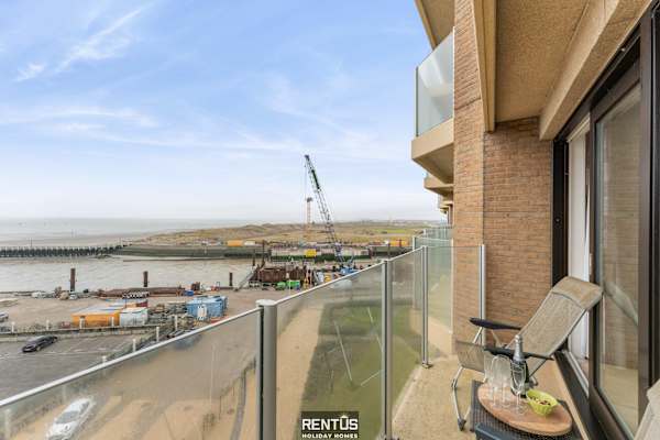 Optimist - apartment with sea view and garage