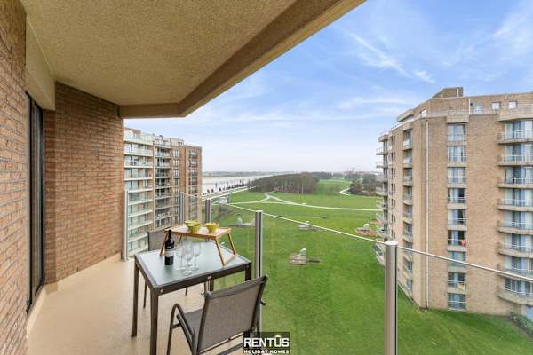 Optimist - apartment with sea view and garage