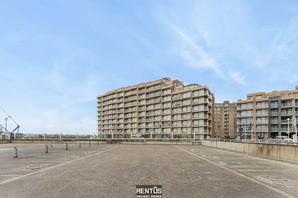 Optimist - apartment with sea view and garage