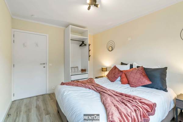 Villa Zee en Zand-bungalow with garden and parking