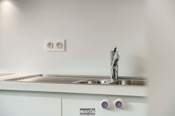 Sasea - ground floor apartment with garden