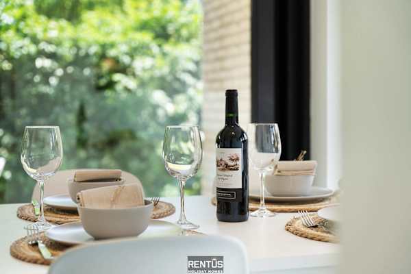 Sasea - ground floor apartment with garden