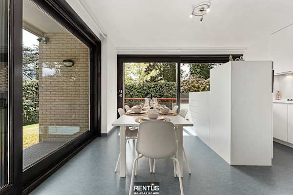 Sasea - ground floor apartment with garden