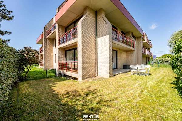 Sasea - ground floor apartment with garden