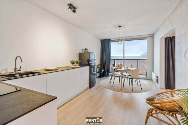 Sandy View - spacious studio flat near the beach