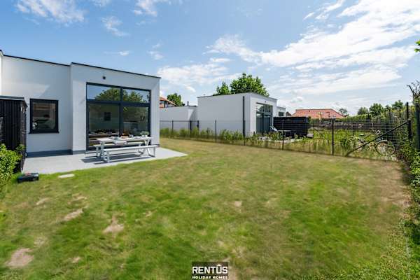 Maison Basil-holiday house with garden and parking