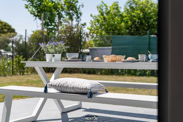 Maison Basil-holiday house with garden and parking