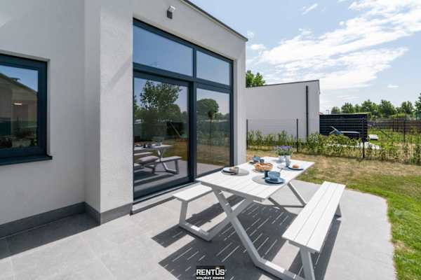 Maison Basil-holiday house with garden and parking