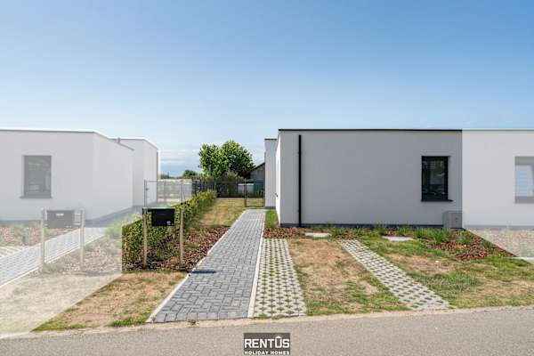 Maison Basil-holiday house with garden and parking