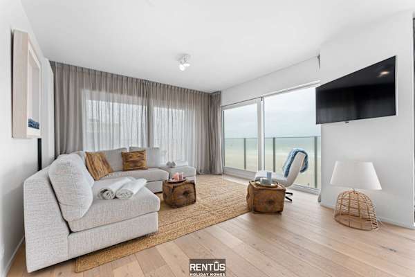 Seaflow-holiday apartment with frontal sea view