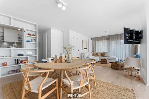 Seaflow-holiday apartment with frontal sea view