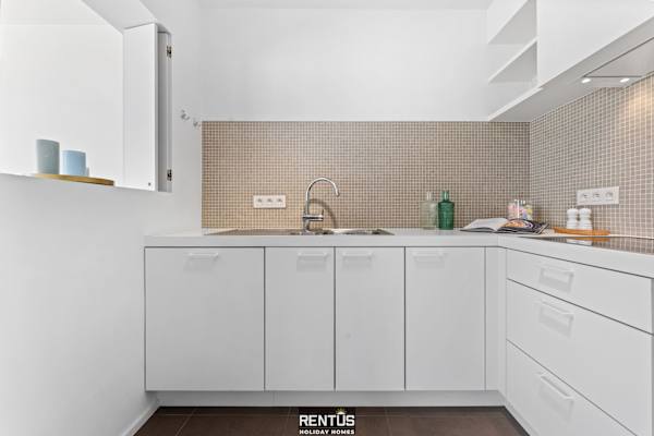 Seaflow-holiday apartment with frontal sea view