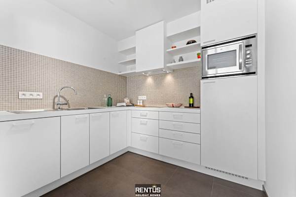 Seaflow-holiday apartment with frontal sea view