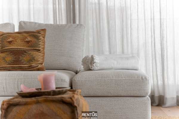 Seaflow-holiday apartment with frontal sea view