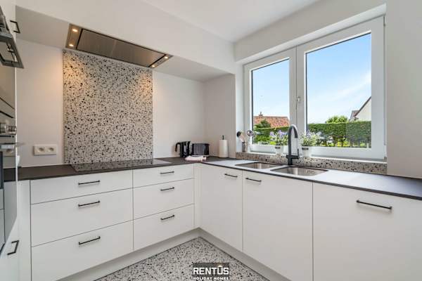 Anno 2021 - renovated villa 150m from the beach