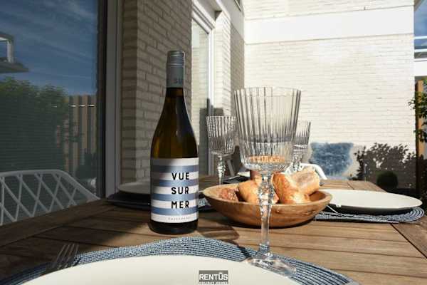 Port Orion - brand new ground floor flat with pool