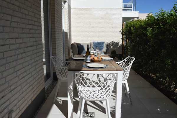 Port Orion - brand new ground floor flat with pool