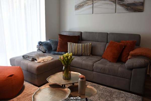 Port Orion - brand new ground floor flat with pool