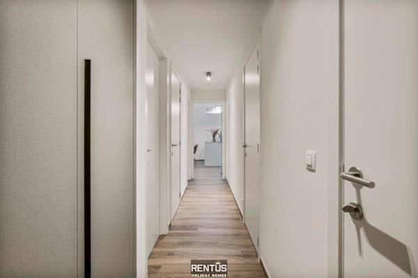 Port Orion - brand new ground floor flat with pool