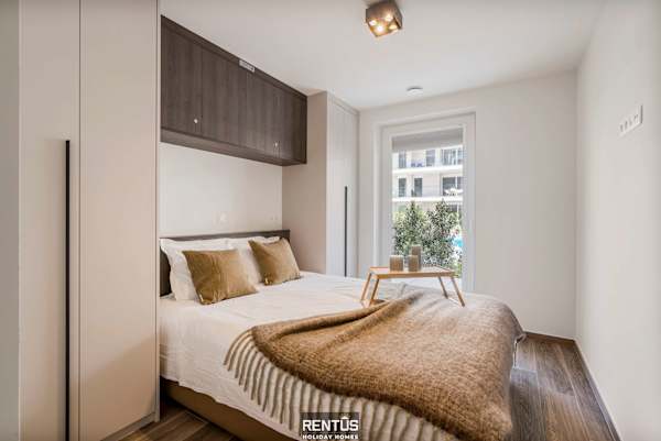 Port Orion - brand new ground floor flat with pool