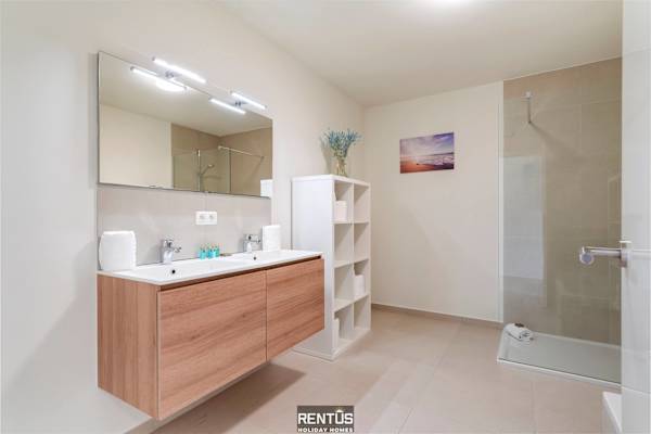 Thyline One - new spacious apartment for 8 persons