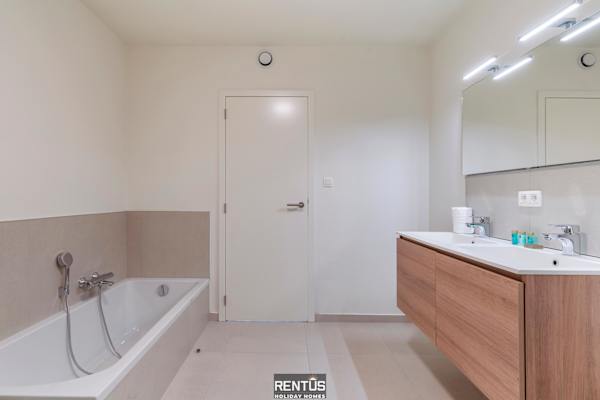 Thyline One - new spacious apartment for 8 persons