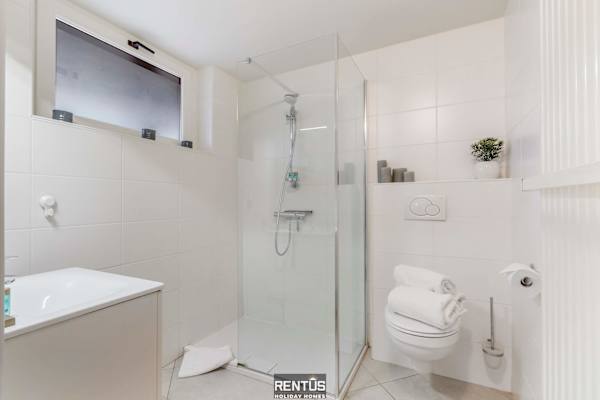 Dunewave-spacious house for 8 persons in Westende