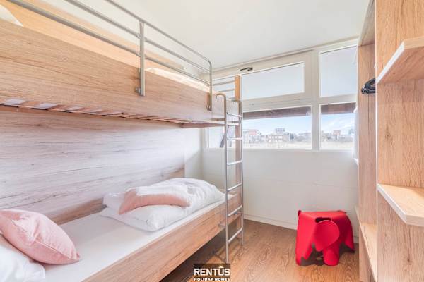Dunewave-spacious house for 8 persons in Westende
