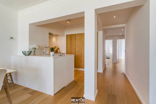 Seacarl - stunning apartment with frontal sea view