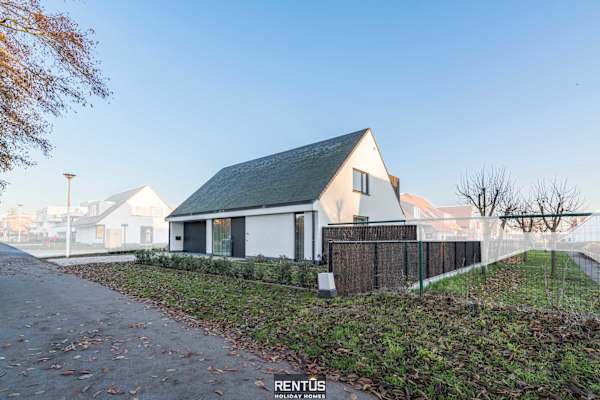 Villa Sailing-large luxury house in quiet location