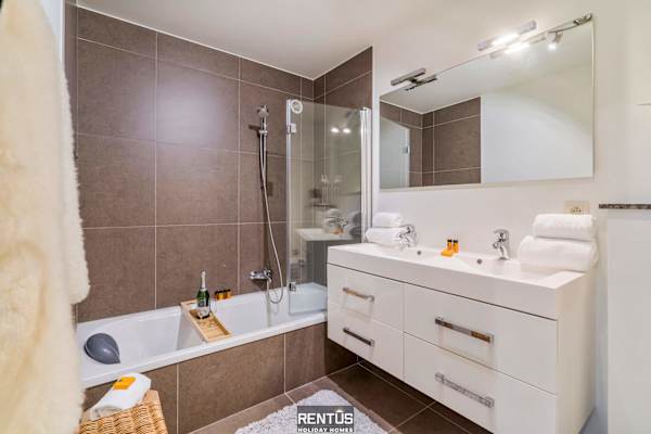 Sealbird-apartment with wonderful spacious terrace