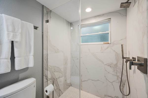 Beautiful; Bright; Modern Bathroom & Walk-in shower