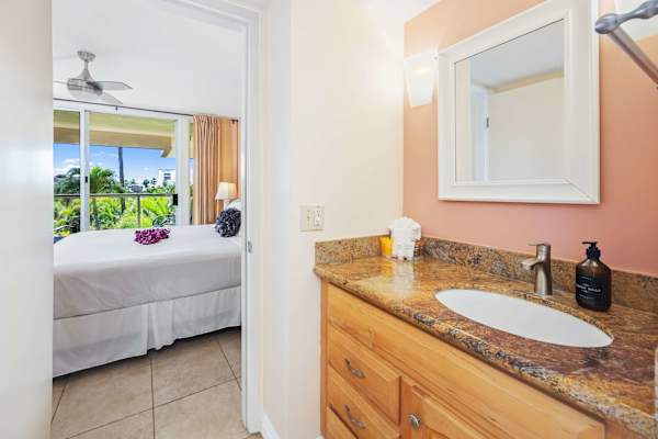 Island living - lanai, pool & beach essentials