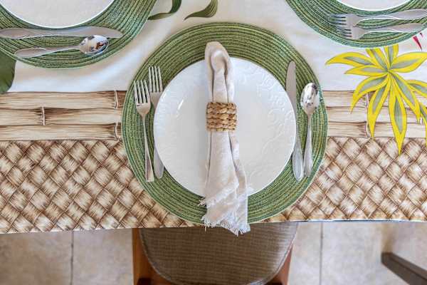 Experience this elegant dinner setup ideal for special meals or simple dinners.