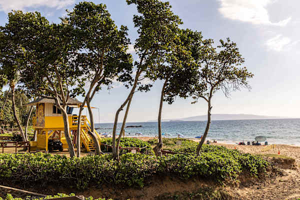 Stay just minutes from the beach and enjoy the best of coastal living—morning swims, sunset strolls, and the calming sound of the waves. A perfect blend of comfort and seaside escape awaits every guest.
