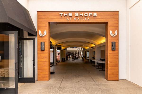 Explore The Shops at Wailea just minutes away, where you’ll find a curated mix of local boutiques, retail stores, and everyday essentials in one walkable destination.