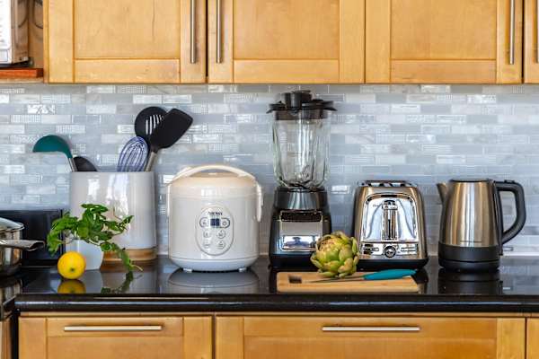 Small appliances available in the kitchen