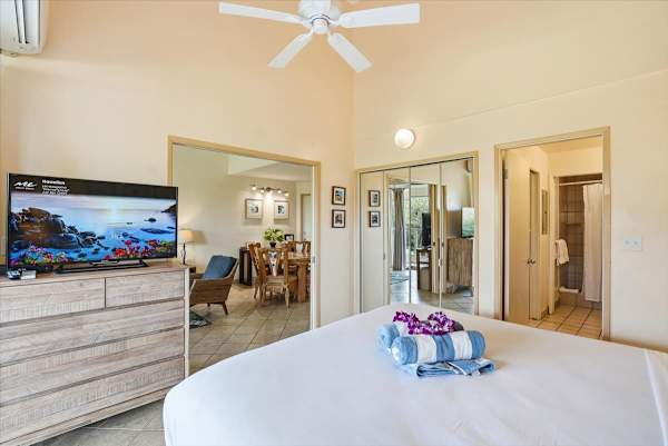 Maui Banyan condo w/ BBQ grill and pool