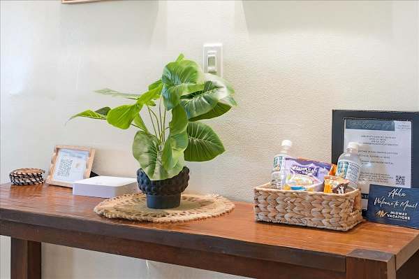 Maui Banyan condo w/ BBQ grill and pool